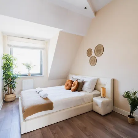 Appartement Nowy Apartament - Ulica Hallera - 6 Osob -3 Pokoje *