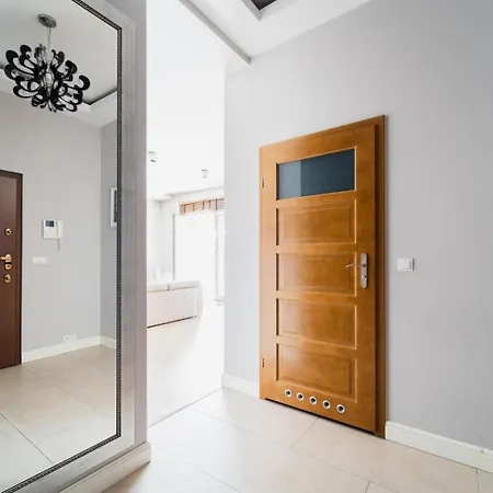 דירה Nowy Apartament - Ulica Hallera - 6 Osob -3 Pokoje *