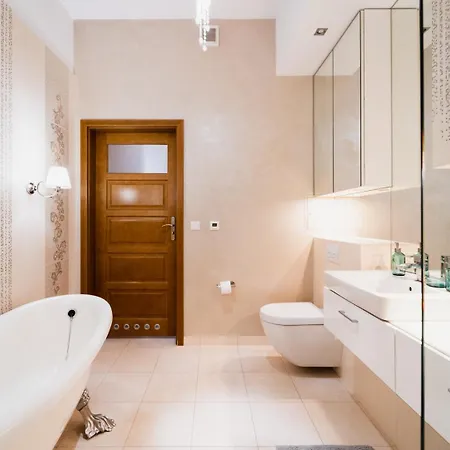 דירה Nowy Apartament - Ulica Hallera - 6 Osob -3 Pokoje ורוצלב